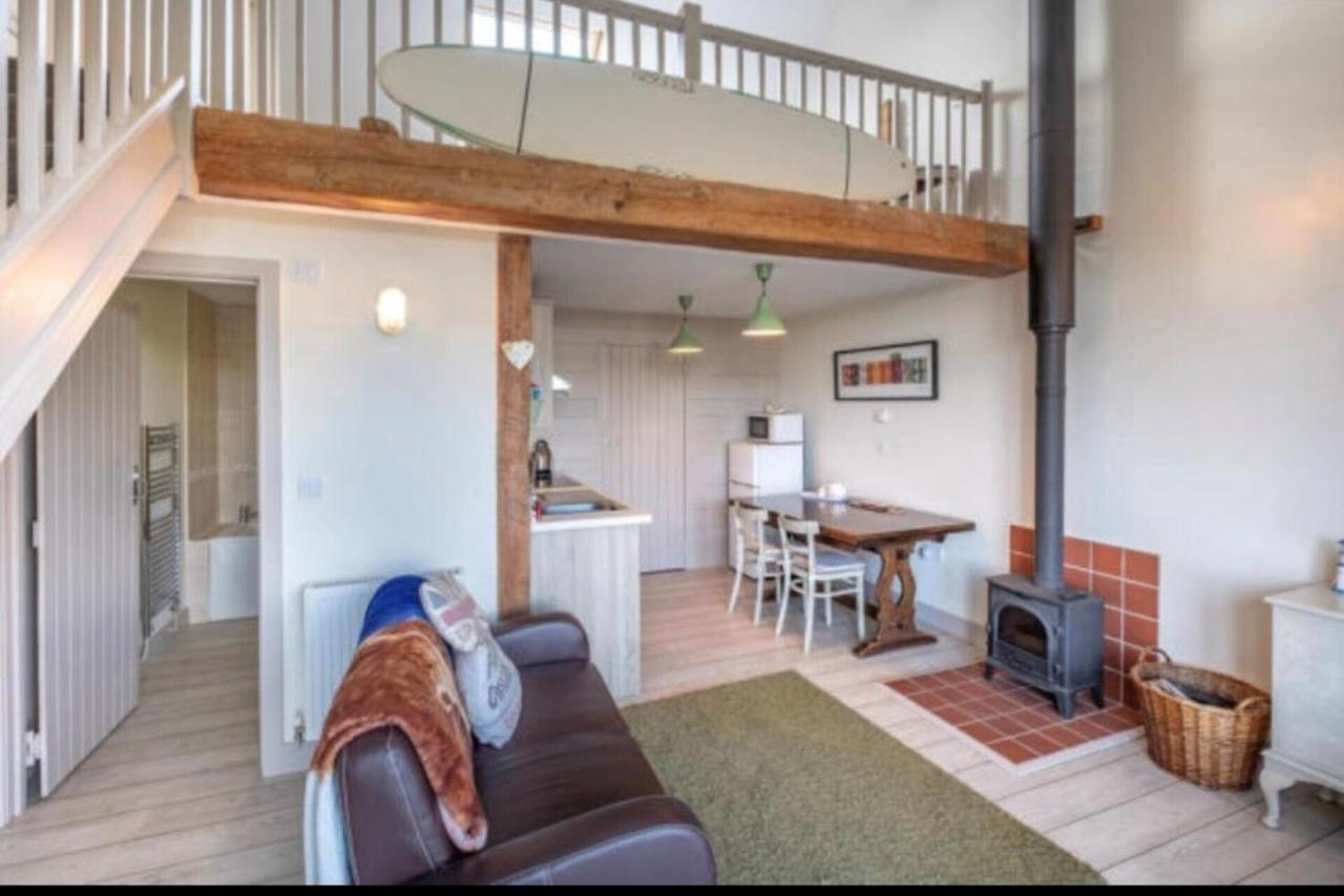 Surf Shack - Impeccable 1-Bed Cottage In Shorwell Exterior foto